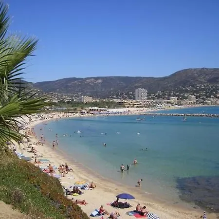 Le Lavandou: 4 Pers, Plage, Parking - Fr-1-803-83 Apartament *