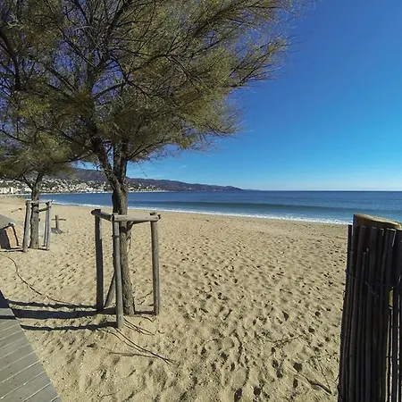 Le Lavandou: 4 Pers, Plage, Parking - Fr-1-803-83 Apartament Le Lavandou